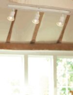 ACA Lighting Σποτ Επίτοιχο Οροφής Μεταλλικό Τρίφωτο Περιστρεφόμενο Λευκό Αντικέ